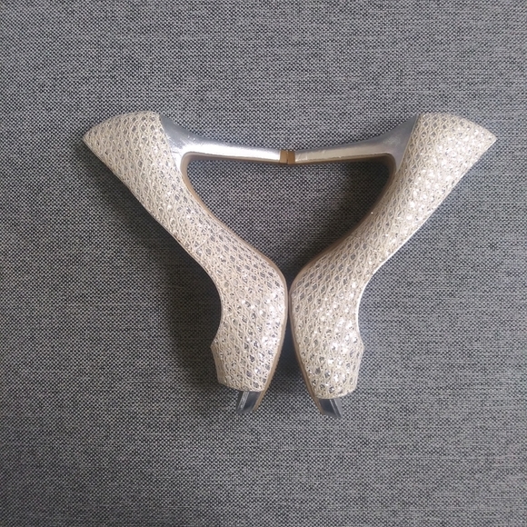 COACH AND FOUR HEELS - Picture 4 of 8